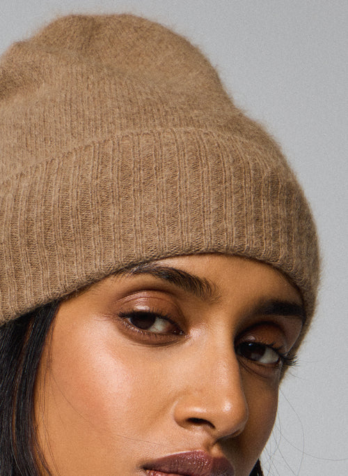 Bonnet Beige en Raccon wool / Polyamide - MAJESTIC FILATURES