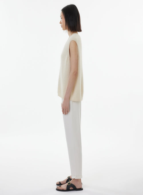 Gilet Blanc Col V Sans Manches en Raccoon / Polyamide - MAJESTIC FILATURES