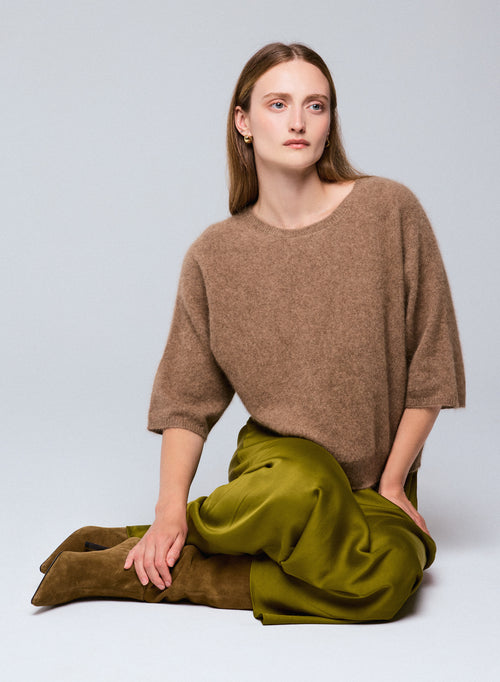 Beigefarbener Pullover mit Rundhalsausschnitt und Kimonoärmeln aus Raccon-Wolle / Polyamid - MAJESTIC FILATURES