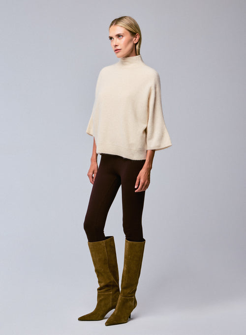 Pull Blanc Col Roulé Manches Kimono en Raccon wool / Polyamide - MAJESTIC FILATURES