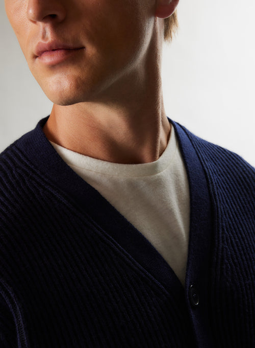 Gilet Marine Col V Manches Longues en Laine / Cachemire - MAJESTIC FILATURES