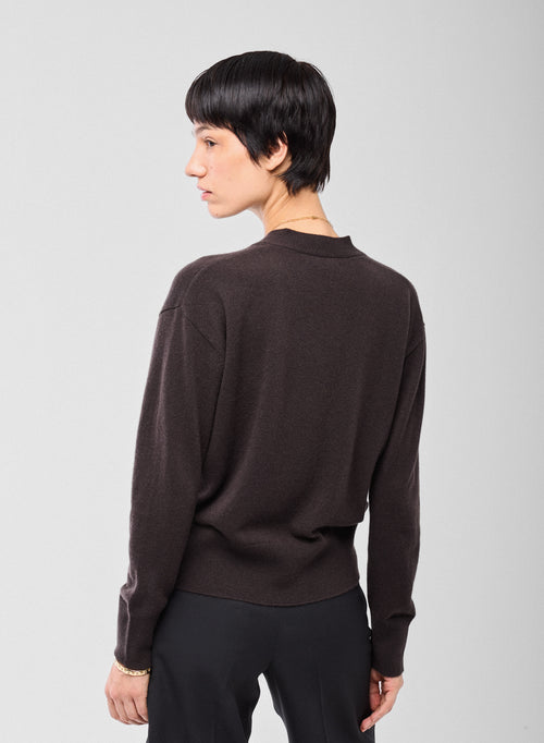 Gilet Marron Col V Manches Longues en Cachemire - MAJESTIC FILATURES