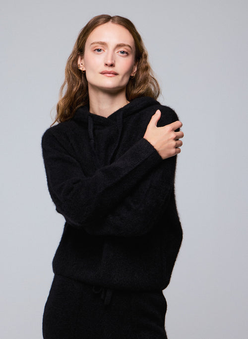 Pull Noir Capuche Manches Longues en Alpaga / Polyamide / Elasthanne - MAJESTIC FILATURES