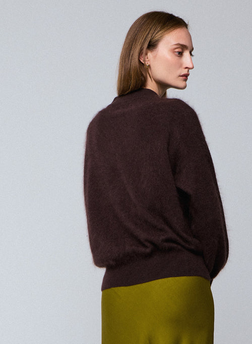 Brauner Pullover mit Rundhalsausschnitt und langen Ärmeln aus Wolle / Kaschmir - MAJESTIC FILATURES