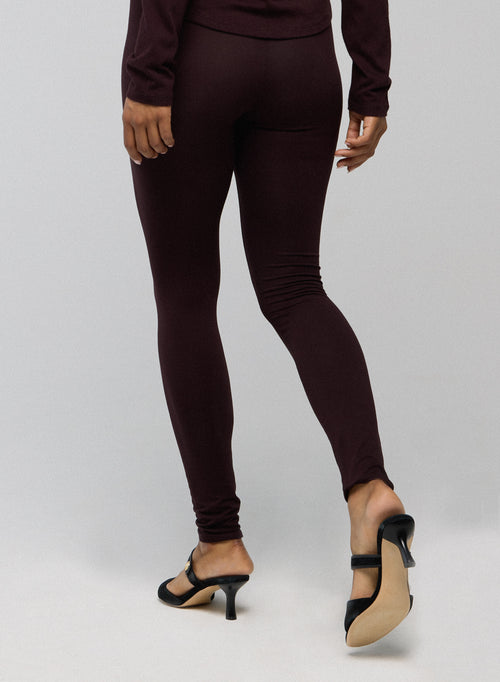 Aubergine Viskose / Elasthan Hose - MAJESTIC FILATURES