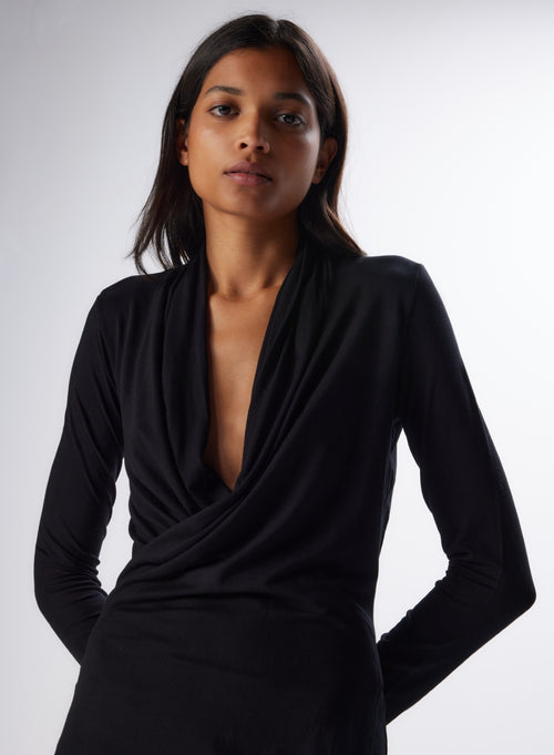 Robe Noir Col Bénitier Manches Longues en Viscose et Élasthanne - MAJESTIC FILATURES