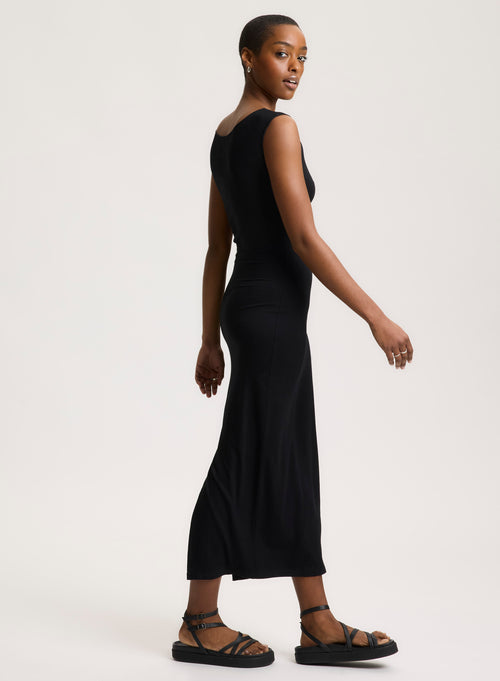 Robe Noire Col Dégagé Sans Manches en Viscose / Élasthanne - MAJESTIC FILATURES