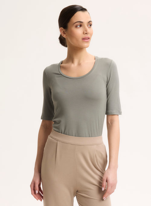 T-shirt Vert Col U Manches Coudes en Viscose / Élasthanne - MAJESTIC FILATURES