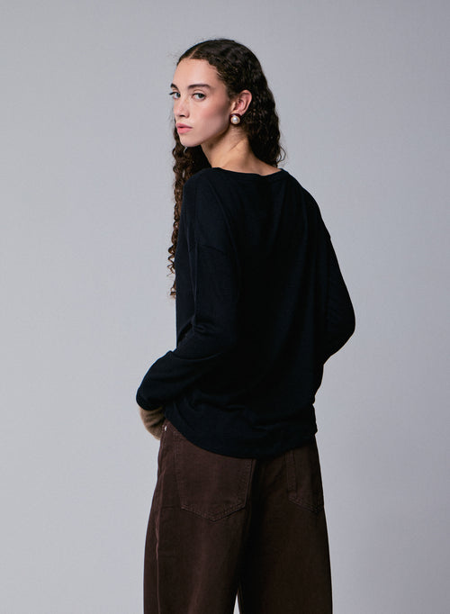 T-shirt Noir Col Bateau Manches Longues en Coton et Cachemire - MAJESTIC FILATURES