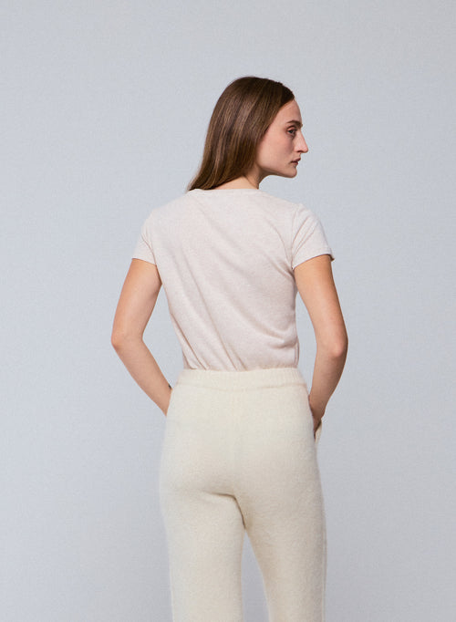 T-shirt Beige Julia Col V Manches Courtes en Coton organique - MAJESTIC FILATURES