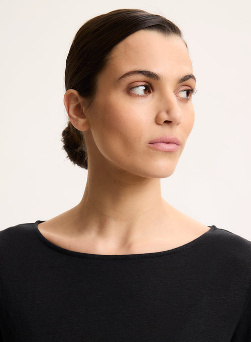 Schwarzes T-Shirt mit 3/4-Ärmeln und Bootsausschnitt aus Leinen - MAJESTIC FILATURES