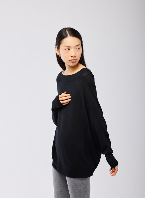 Schwarzer Pullover Boatneck Lange Ärmel aus Merinowolle - MAJESTIC FILATURES