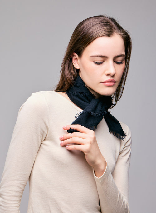 Schwarzes Kaschmir-Bandana - MAJESTIC FILATURES