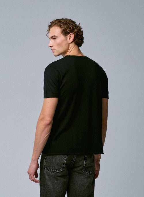 Schwarzes Kaschmir-T-Shirt mit Rundhalsausschnitt und kurzen Ärmeln - MAJESTIC FILATURES