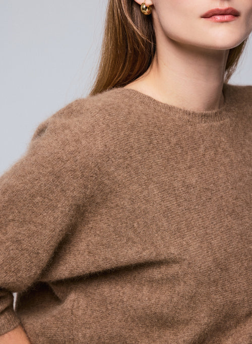 Beigefarbener Pullover mit Rundhalsausschnitt und Kimonoärmeln aus Raccon-Wolle / Polyamid - MAJESTIC FILATURES