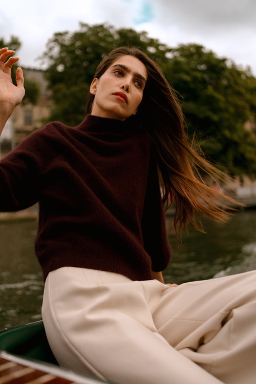 Violetter Rollkragenpullover mit Kimonoärmeln aus Raccoon-Wolle / Polyamid - MAJESTIC FILATURES