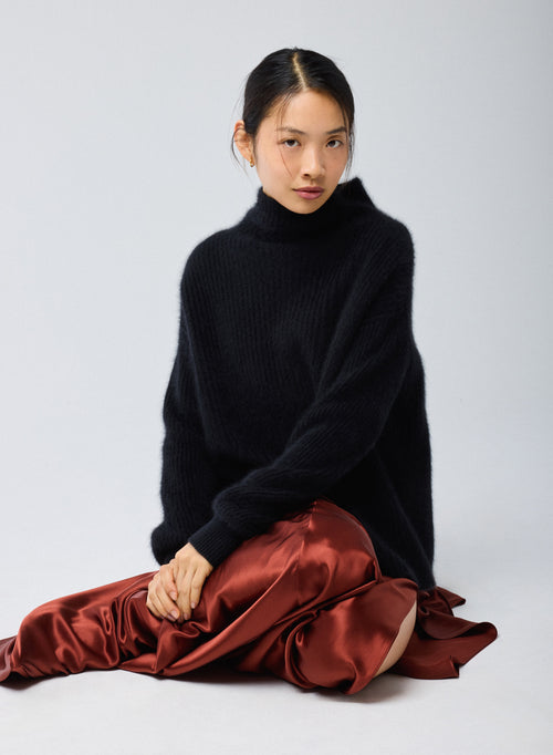 Pull Noir Col Roulé Manches Longues en Laine / Fox / Polyamide - MAJESTIC FILATURES