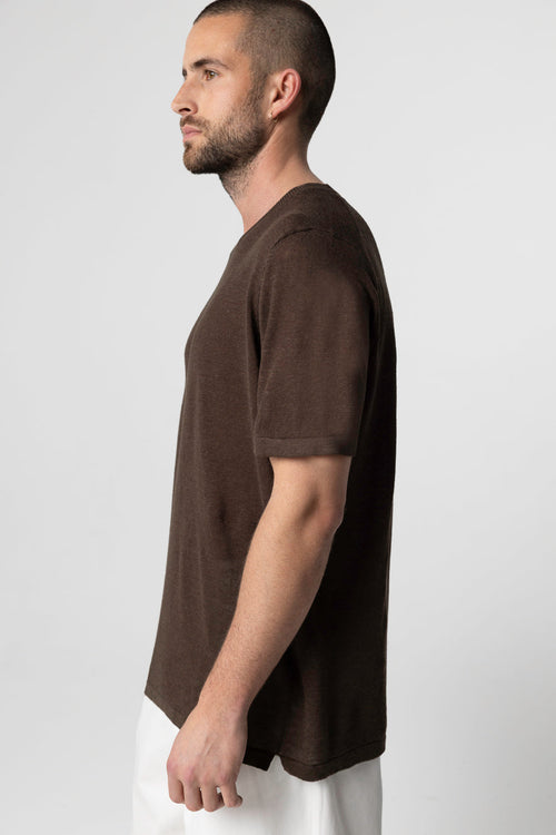 T-Shirt mit Rundhalsausschnitt und kurzen Ärmeln aus Leinen in Dunkelbraun - MAJESTIC FILATURES