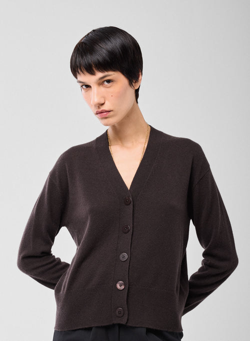 Gilet Marron Col V Manches Longues en Cachemire - MAJESTIC FILATURES