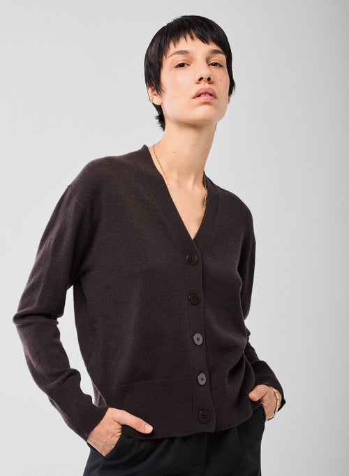 Gilet Marron Col V Manches Longues en Cachemire - MAJESTIC FILATURES