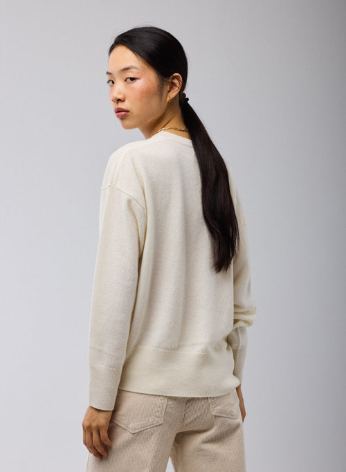 Weißer Pullover mit V-Ausschnitt und langen Ärmeln aus Kaschmir - MAJESTIC FILATURES