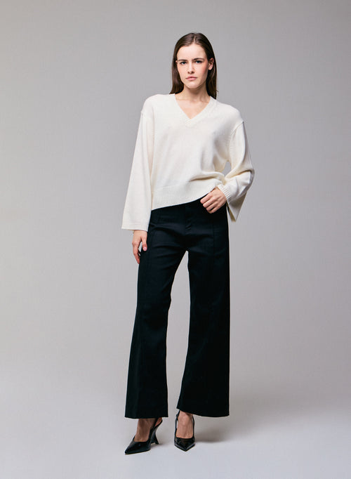 Weißer langärmeliger Pullover aus Merinowolle mit V-Ausschnitt - MAJESTIC FILATURES