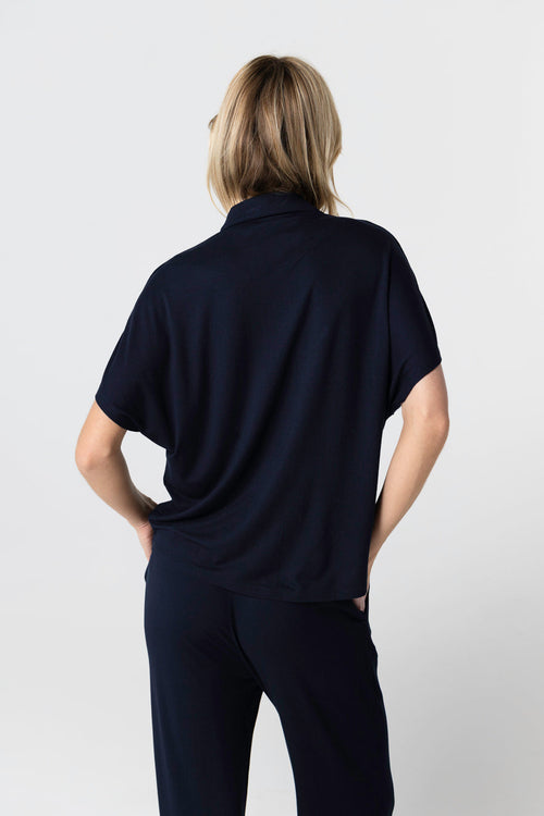 Kurzarmhemd aus Viskose/Elasthan in Marineblau - MAJESTIC FILATURES