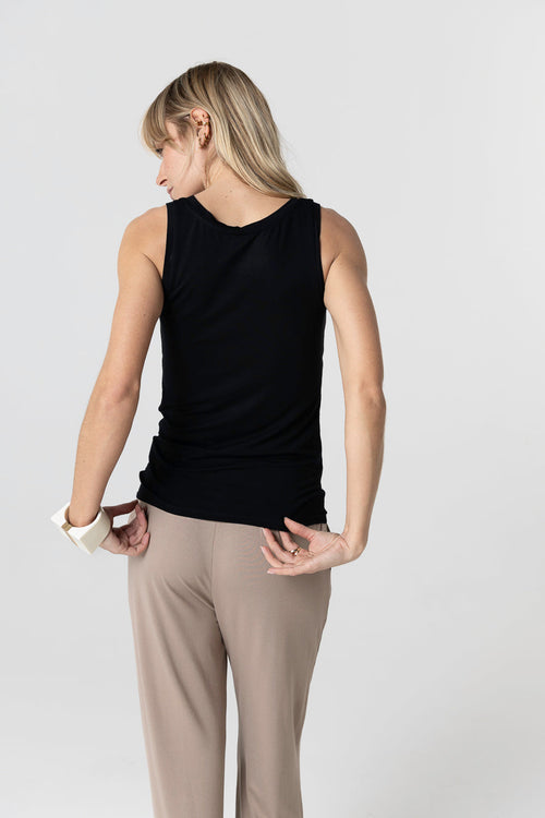 Ärmelloses Tanktop mit U-Ausschnitt aus Viskose/Elasthan in Schwarz - MAJESTIC FILATURES