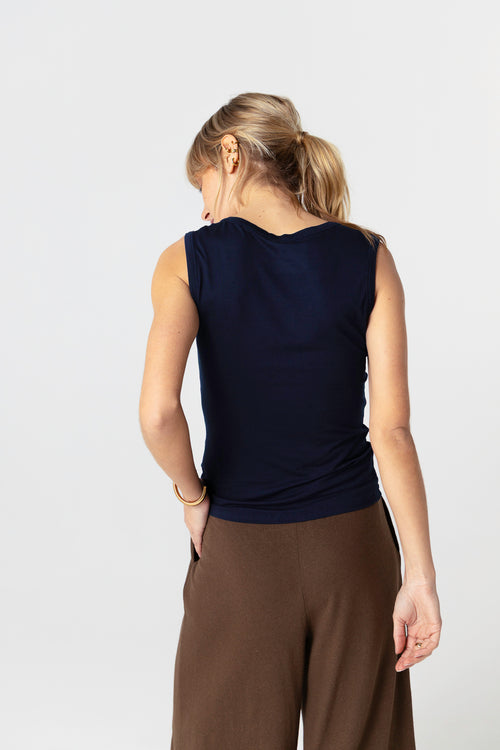 Débardeur Marine Col V Sans Manches en Viscose / Elasthanne - MAJESTIC FILATURES