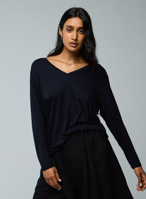 T-shirt Marine Col V Manches Longues en Viscose / Elasthanne - MAJESTIC FILATURES