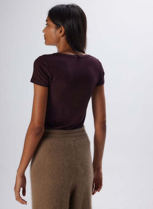 T-shirt Aubergine Col V Manches Courtes en Viscose / Elasthanne - MAJESTIC FILATURES