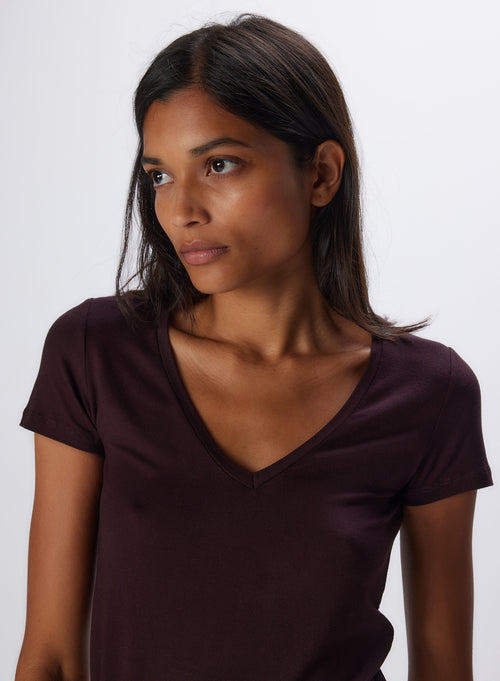 T-shirt Aubergine Col V Manches Courtes en Viscose / Elasthanne - MAJESTIC FILATURES