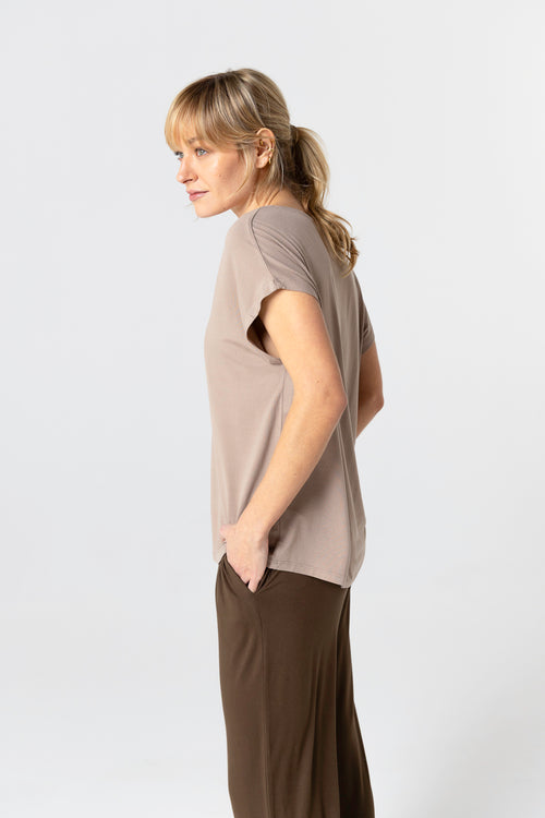 T-shirt Marron Col V Manches Courtes en Viscose / Elasthanne - MAJESTIC FILATURES