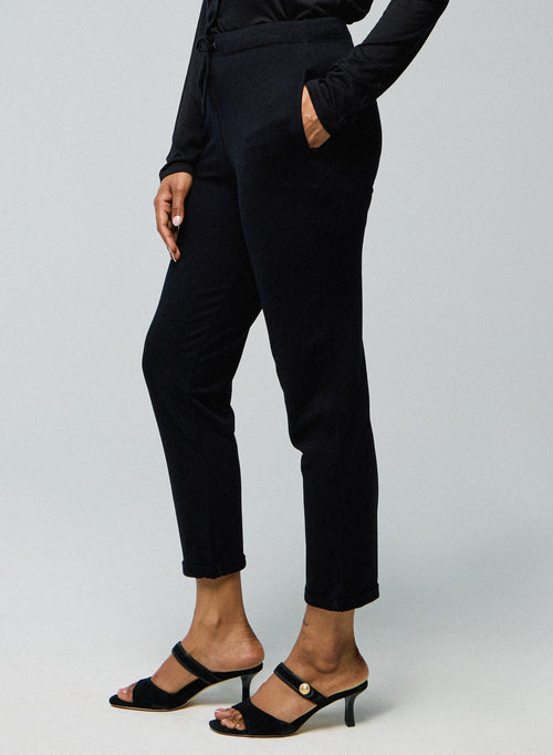Schwarze Hose mit Taschen aus Viskose und Elasthan - MAJESTIC FILATURES