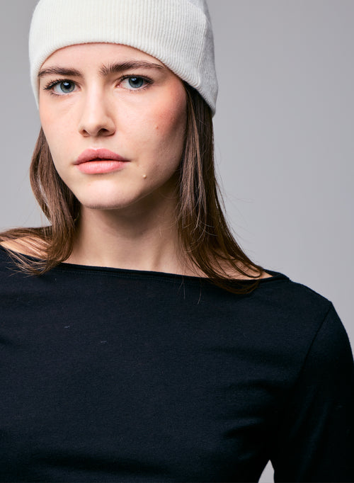 Schwarzes T-Shirt mit langärmeligem U-Boot-Ausschnitt aus Bio-Baumwolle / Kaschmir - MAJESTIC FILATURES