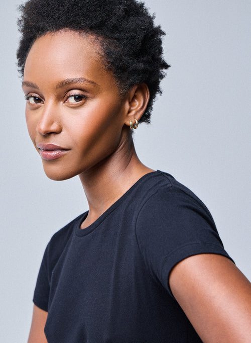 T-shirt Noir Jamie Col Rond Manches Courtes en Coton Organique - MAJESTIC FILATURES