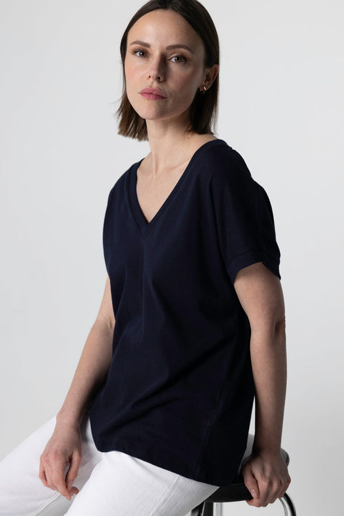 T-shirt Marine Col V Manches Courtes en Coton Organique - MAJESTIC FILATURES