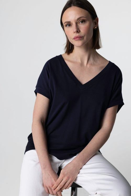 T-shirt Marine Col V Manches Courtes en Coton Organique - MAJESTIC FILATURES