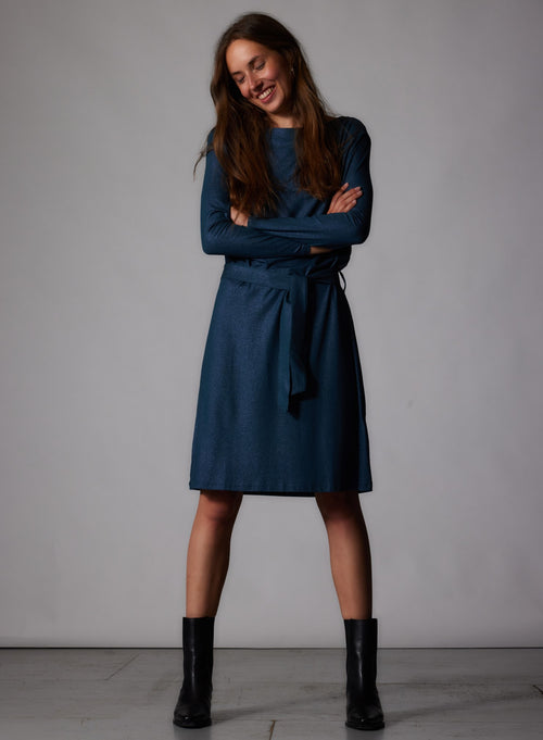 Langärmeliges Kleid mit U-Boot-Ausschnitt aus Viskose und Elasthan - MAJESTIC FILATURES