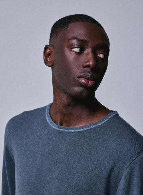 Graues Langarm-T-Shirt aus Kaschmir mit Rundhalsausschnitt - MAJESTIC FILATURES