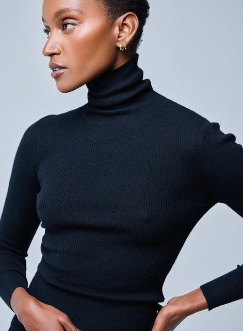 Schwarzes langärmeliges Kaschmir-T-Shirt mit hohem Ausschnitt - MAJESTIC FILATURES