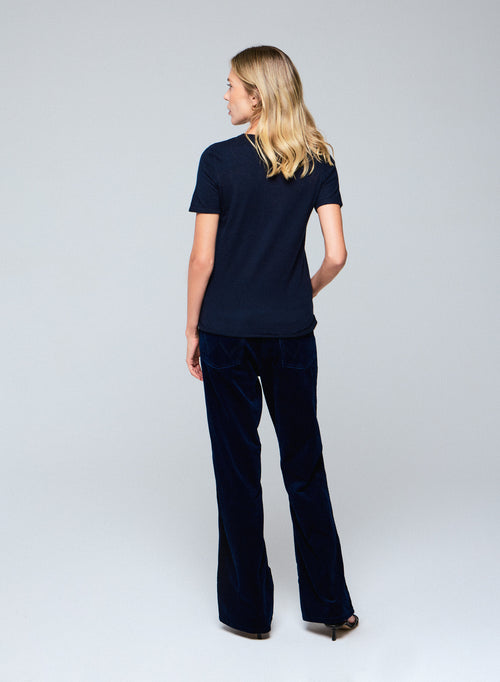 Marineblaues Kaschmir-T-Shirt mit Rundhalsausschnitt und kurzen Ärmeln - MAJESTIC FILATURES