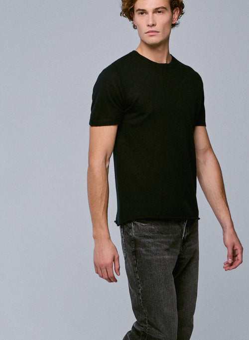 Schwarzes Kaschmir-T-Shirt mit Rundhalsausschnitt und kurzen Ärmeln - MAJESTIC FILATURES
