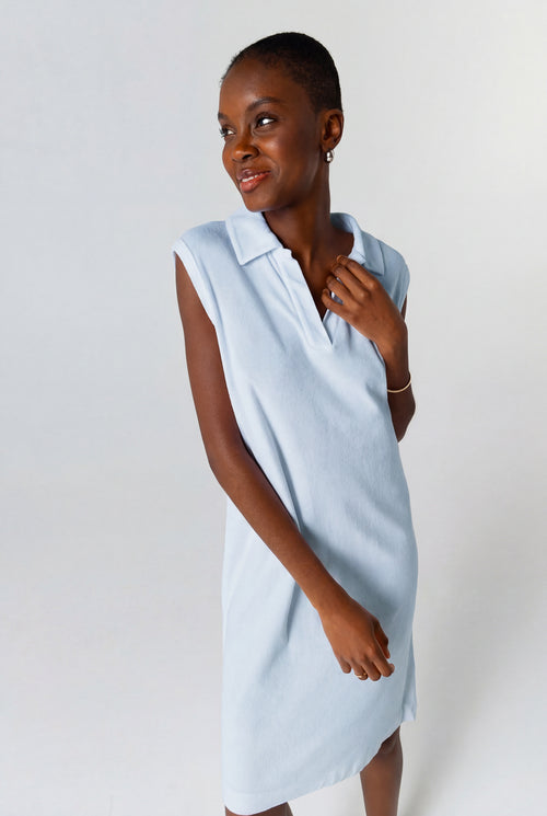 Ärmelloses Kleid mit tunesischem Kragen aus Bio-Baumwolle/Polyamid in Hellblau - MAJESTIC FILATURES