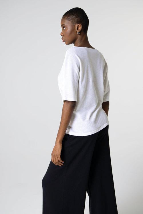 T-Shirt mit U-Boot-Ausschnitt und kurzen Ärmeln aus Baumwolle/Leinen in Weiß - MAJESTIC FILATURES