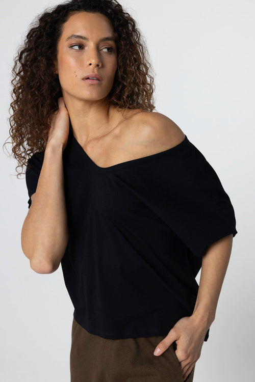 T-shirt Noir Col V Manches Courtes en Coton Supima - MAJESTIC FILATURES